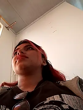 Naomy veracruz  online show from 10/26/25, 11:43