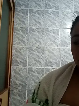 Naomy veracruz  online show from 12/02/25, 10:17