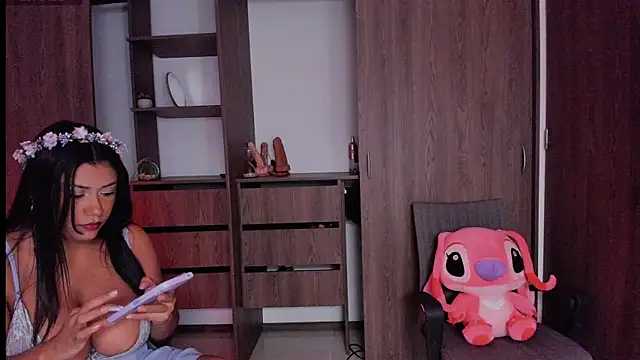 khris boobs online show from 02/13/25, 10:33