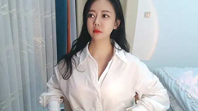 zoe-keke online show from 12/31/24, 12:04