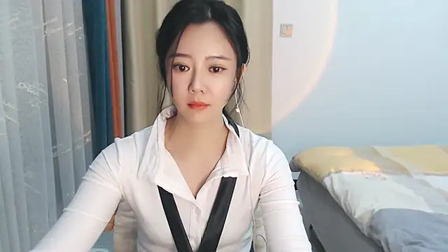 zoe-keke online show from 12/23/24, 01:45