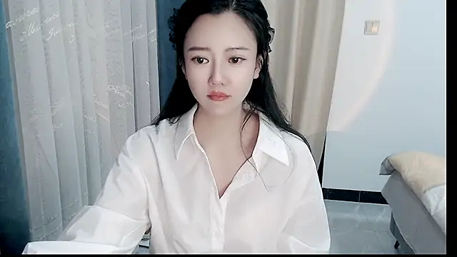 zoe-keke online show from 03/10/25, 11:01