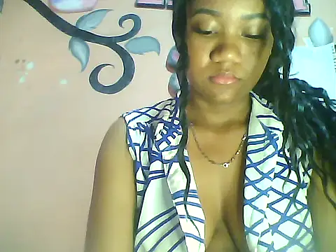 Fariana01 online show from 01/28/25, 12:15