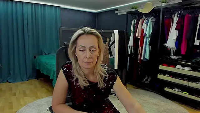 Julia Cherry  online show from 03/19/26, 03:12