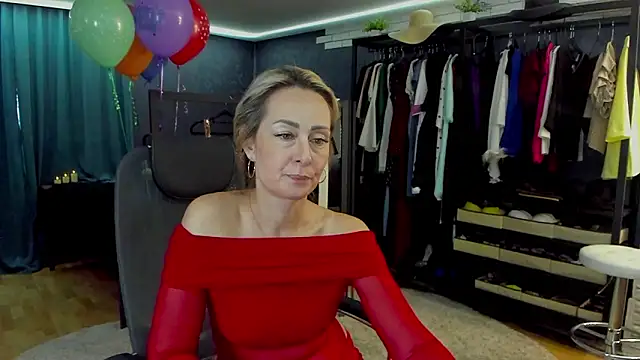 Snapshot of Julia_Cherry_ chatting on 02/12/26, 01:55 Julia Cherry online show from 02/12/26, 01:55