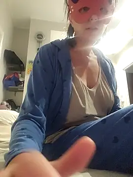 Vagabondainnamorata online show from 10/19/25, 05:54