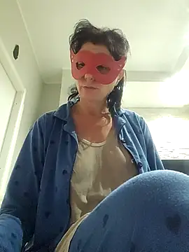 Vagabondainnamorata online show from 11/25/25, 03:51