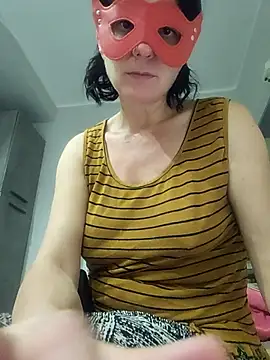 Vagabondainnamorata online show from 11/17/25, 04:55