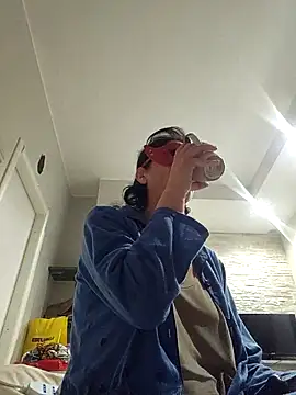 Vagabondainnamorata online show from 12/22/25, 03:39