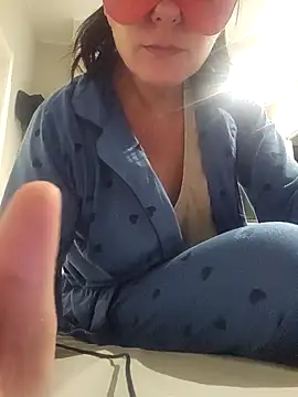 Vagabondainnamorata online show from 10/18/25, 05:42