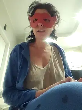 Vagabondainnamorata online show from 11/23/25, 04:22