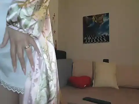 Snapshot of MISXY chatting on 11/23/25, 04:06 MISXY online show from 11/23/25, 04:06