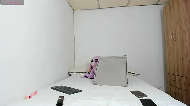 Hannah Baileyy online show from 05/22/26, 03:26