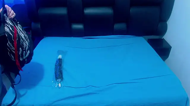 XxMiaSexxyHotxX online show from 10/22/25, 01:43