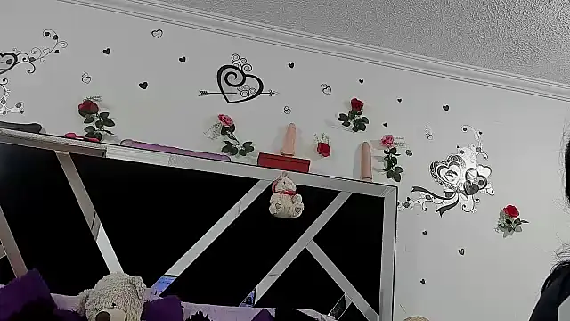 abby eemily online show from 10/24/25, 12:04