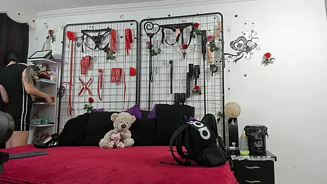 abby eemily online show from 12/13/25, 08:04