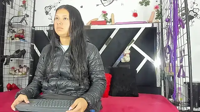 abby eemily online show from 11/28/25, 12:16