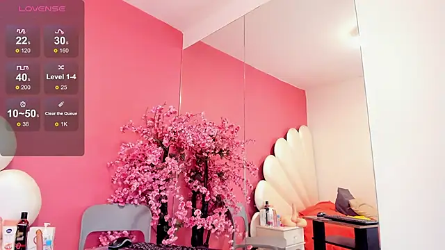 Zoey Donovan online show from 03/17/25, 10:40