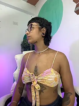 LollaByer online show from 11/16/25, 09:08