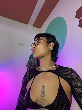 LollaByer online show from 11/10/25, 11:10