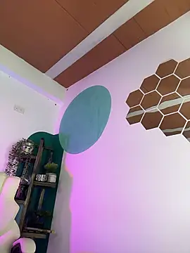 LollaByer online show from 01/12/26, 07:42