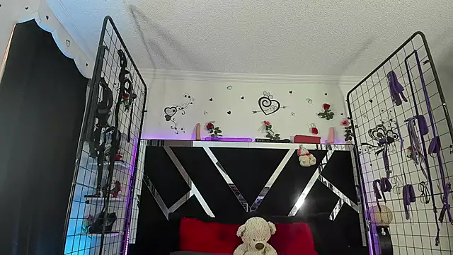 Snapshot of thedream_girls chatting on 11/21/25, 12:15 thedream girls online show from 11/21/25, 12:15