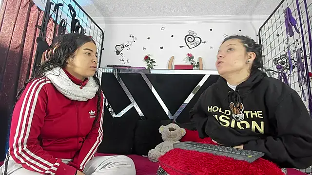 Snapshot of thedream_girls chatting on 11/27/25, 12:16 thedream girls online show from 11/27/25, 12:16