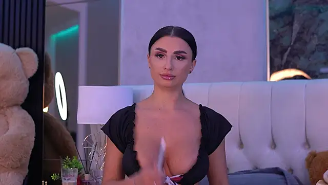 Snapshot of IsabelleHunt chatting on 09/27/25, 05:13 IsabelleHunt online show from 09/27/25, 05:13
