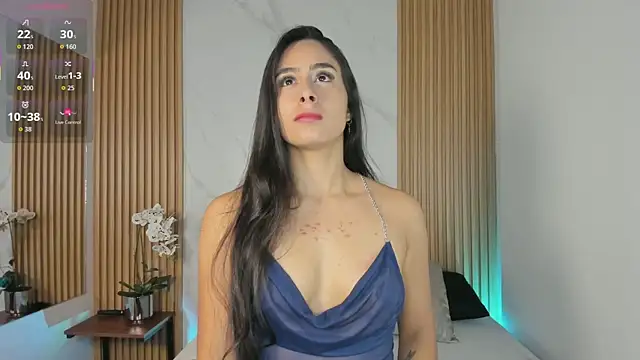 Julia Martinez  online show from 04/24/26, 11:34