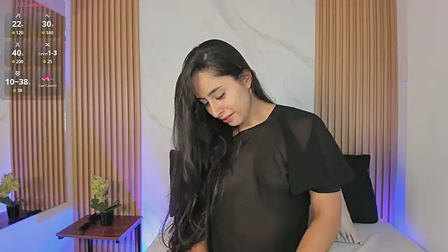 Julia Martinez  online show from 04/10/26, 11:39