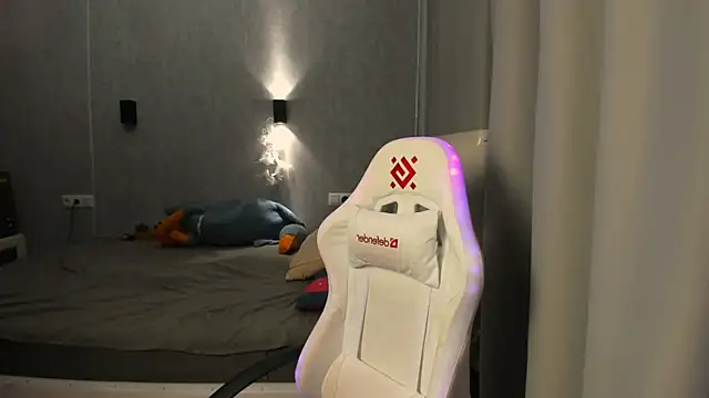 Kleo Godde online show from 10/11/25, 01:17