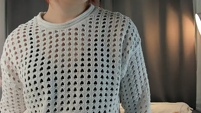 Snapshot of EdlaHatter chatting on 12/06/24, 06:11 EdlaHatter online show from 12/06/24, 06:11