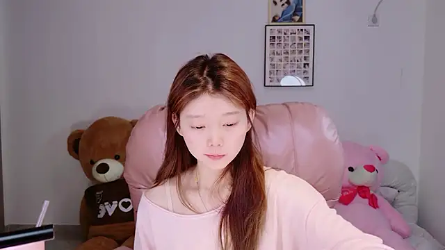 yangyang-1115 online show from 04/15/26, 05:57