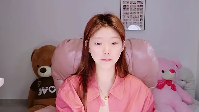 yangyang-1115 online show from 04/13/26, 02:15