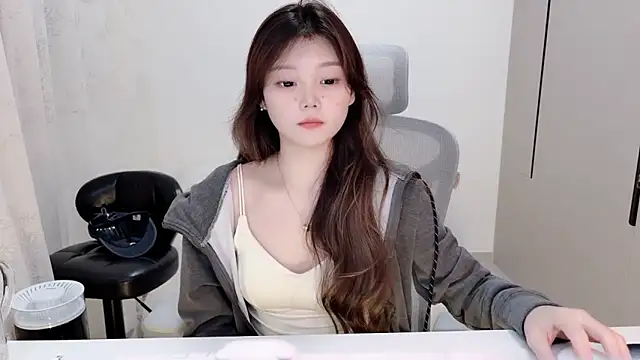 yangyang-1115 online show from 11/09/25, 04:00