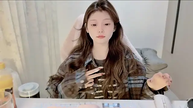 yangyang-1115 online show from 11/15/25, 05:00