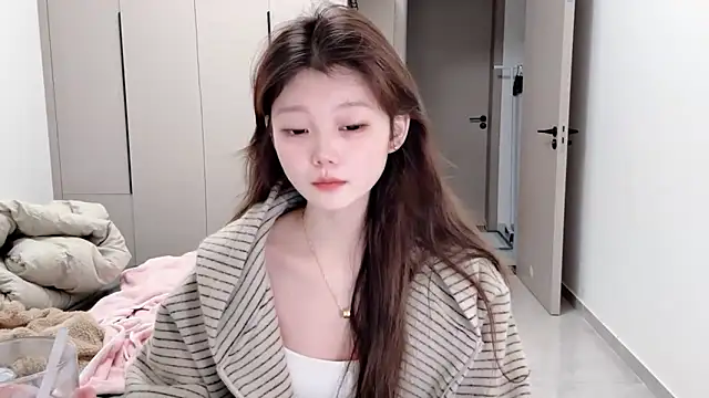 yangyang-1115 online show from 10/10/25, 04:35