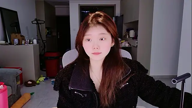 yangyang-1115 online show from 12/15/25, 04:40