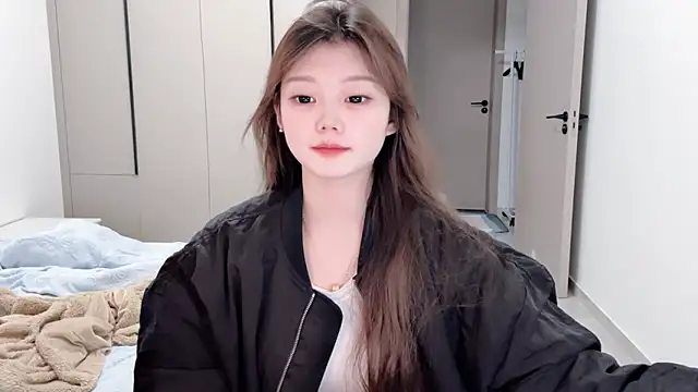 yangyang-1115 online show from 10/24/25, 04:44