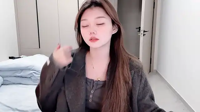 yangyang-1115 online show from 11/06/25, 04:16