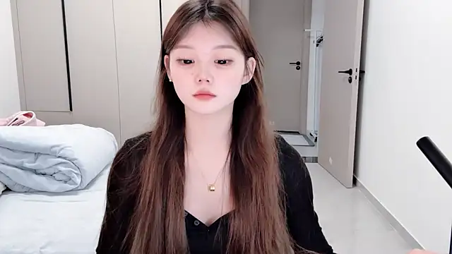 yangyang-1115 online show from 11/01/25, 05:47