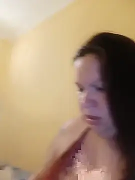 Snapshot of Szilvi93 chatting on 06/26/26, 02:01 Szilvi93 online show from 06/26/26, 02:01