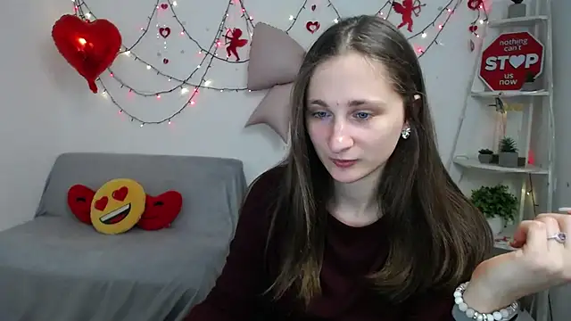 Snapshot of MichelLeee chatting on 02/07/26, 12:13 MichelLeee online show from 02/07/26, 12:13