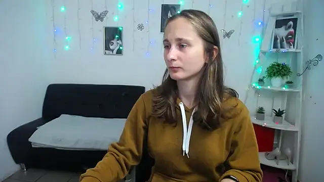 MichelLeee online show from 10/10/25, 11:11