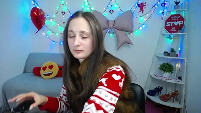 Snapshot of MichelLeee chatting on 02/04/26, 01:06 MichelLeee online show from 02/04/26, 01:06