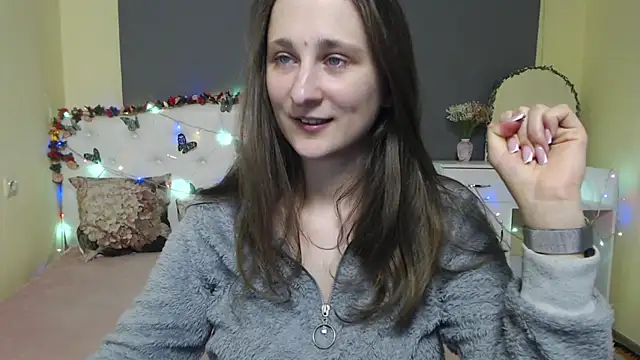 Snapshot of MichelLeee chatting on 03/04/26, 12:24 MichelLeee online show from 03/04/26, 12:24