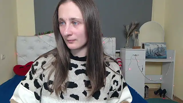 Snapshot of MichelLeee chatting on 01/13/26, 12:31 MichelLeee online show from 01/13/26, 12:31