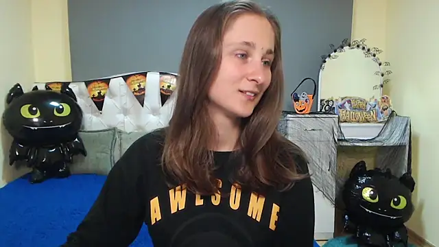 MichelLeee online show from 10/21/25, 11:20