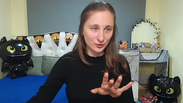 MichelLeee online show from 10/30/25, 12:14