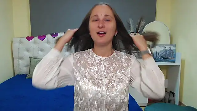 MichelLeee online show from 10/08/25, 11:12